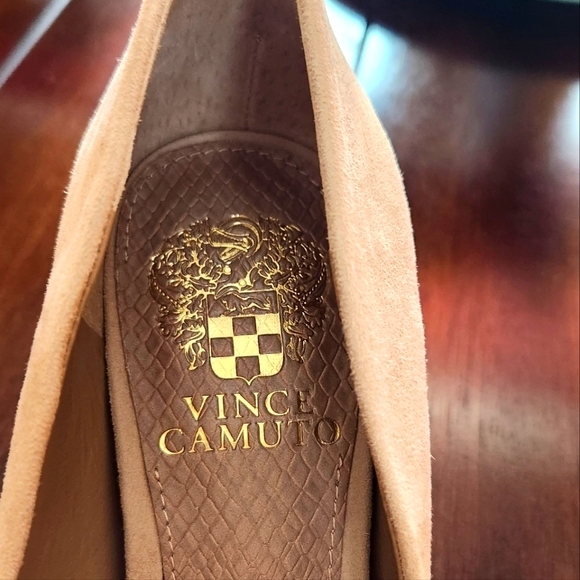 Vince Camuto Tortilla Cadie Heel Pump - Picture 5 of 5